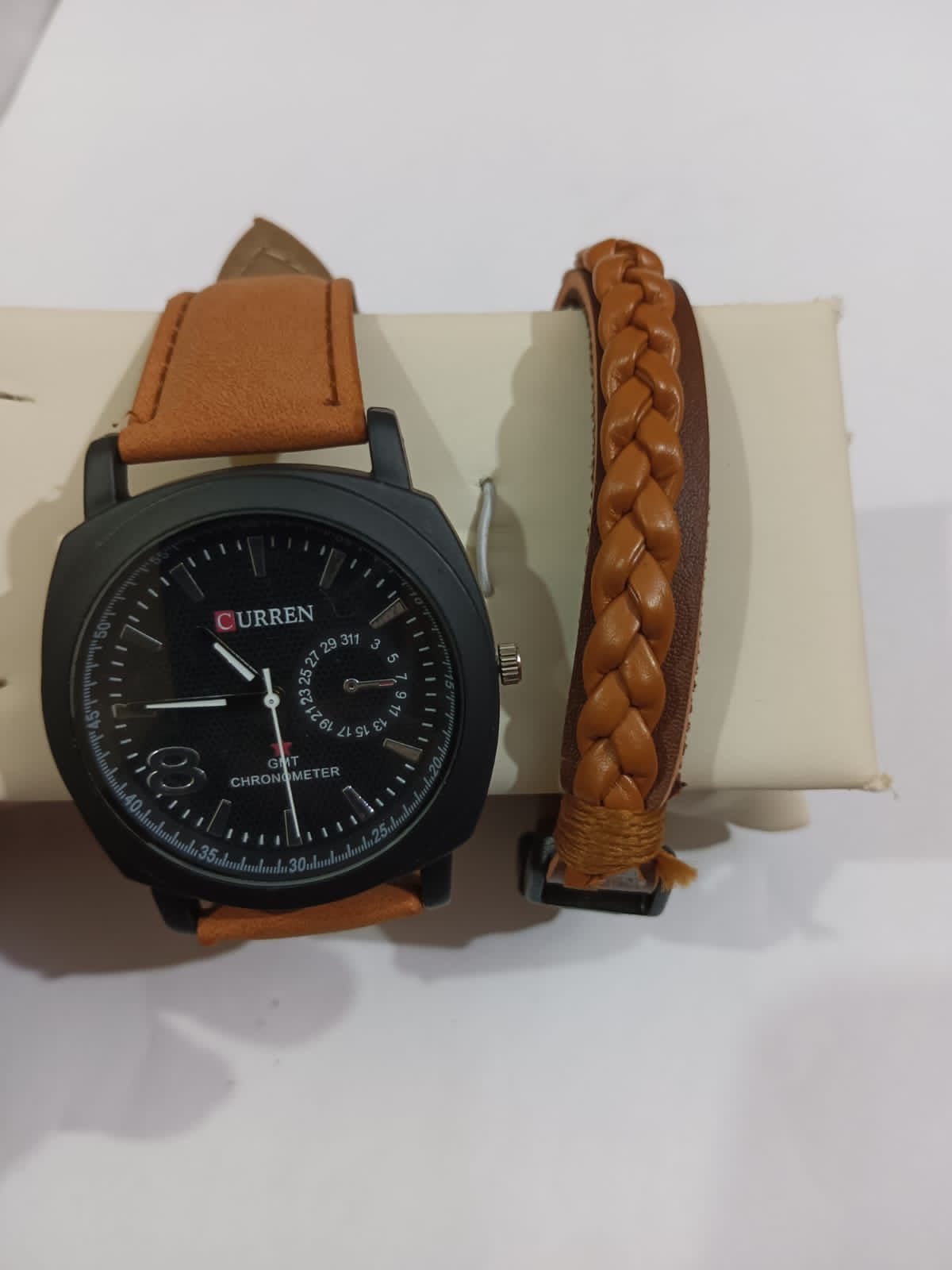 MENS FASHION BLACK ROUND DIAL STYLISH WATCH